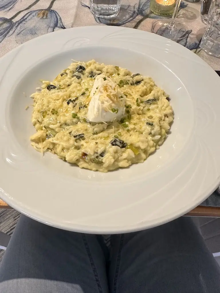 Restormel Kitchen_Lostwithiel_slider_image_3