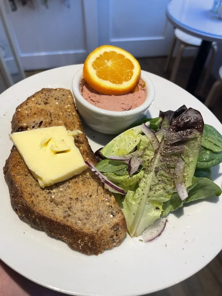 White Light Crystals And Coffee_Lostwithiel_slider_image_2