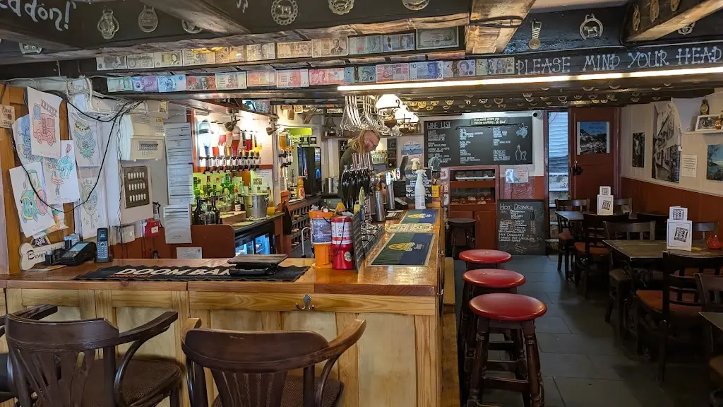 Jay “ThatBlokeCalledJay” Clark_The Three Pilchards_Looe_review