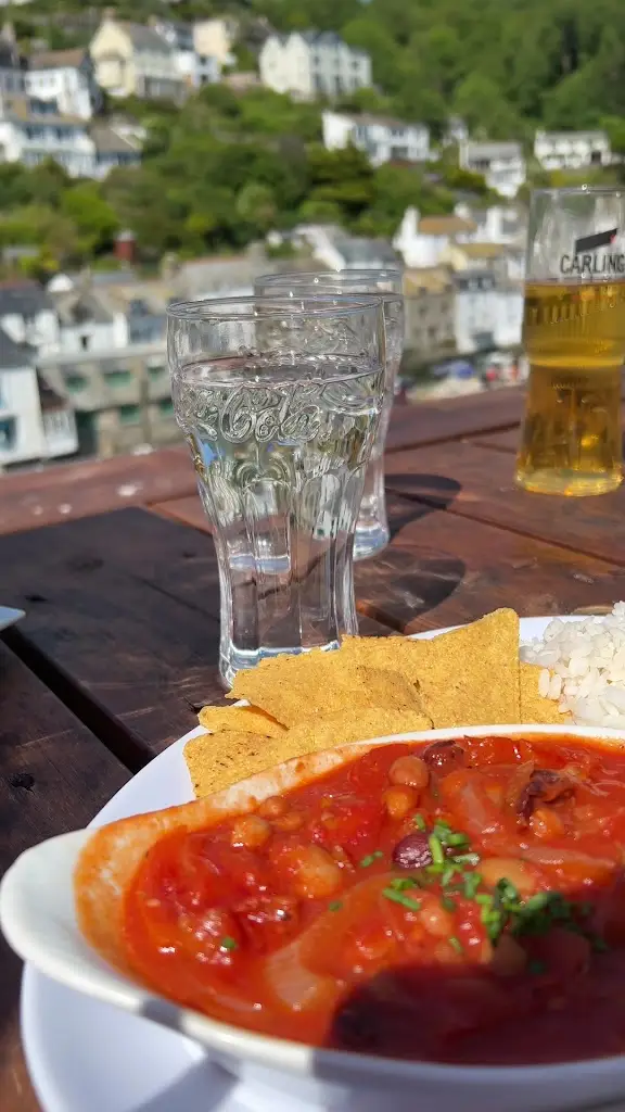 The Three Pilchards_Looe_slider_image_2