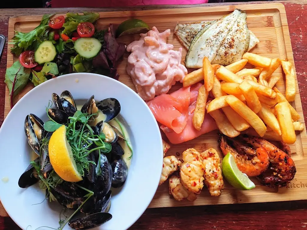 The Globe Inn, Looe_Looe_slider_image_3