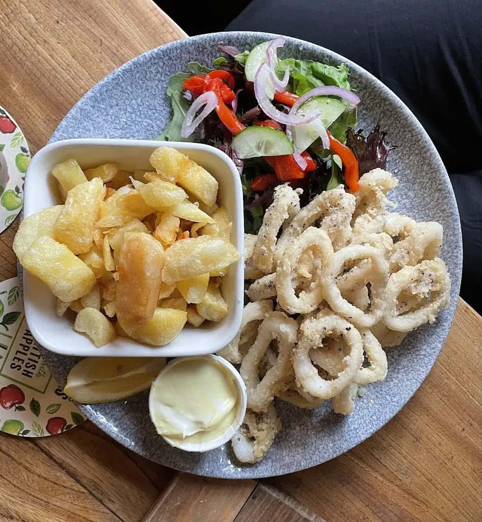 Neil Macbeth_Blue Peter Inn_Looe_review