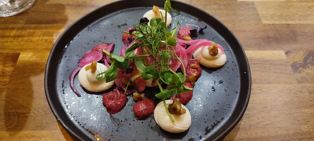 Vieta_Lutterworth_slider_image_3