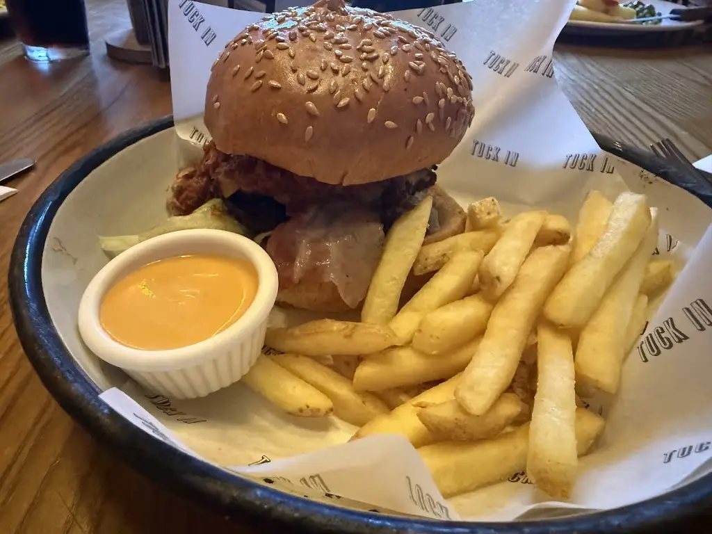 Elms_Lutterworth_slider_image_3