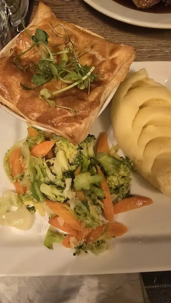 Nick Spicer_Inn on the Green_Lower Kingswood_review