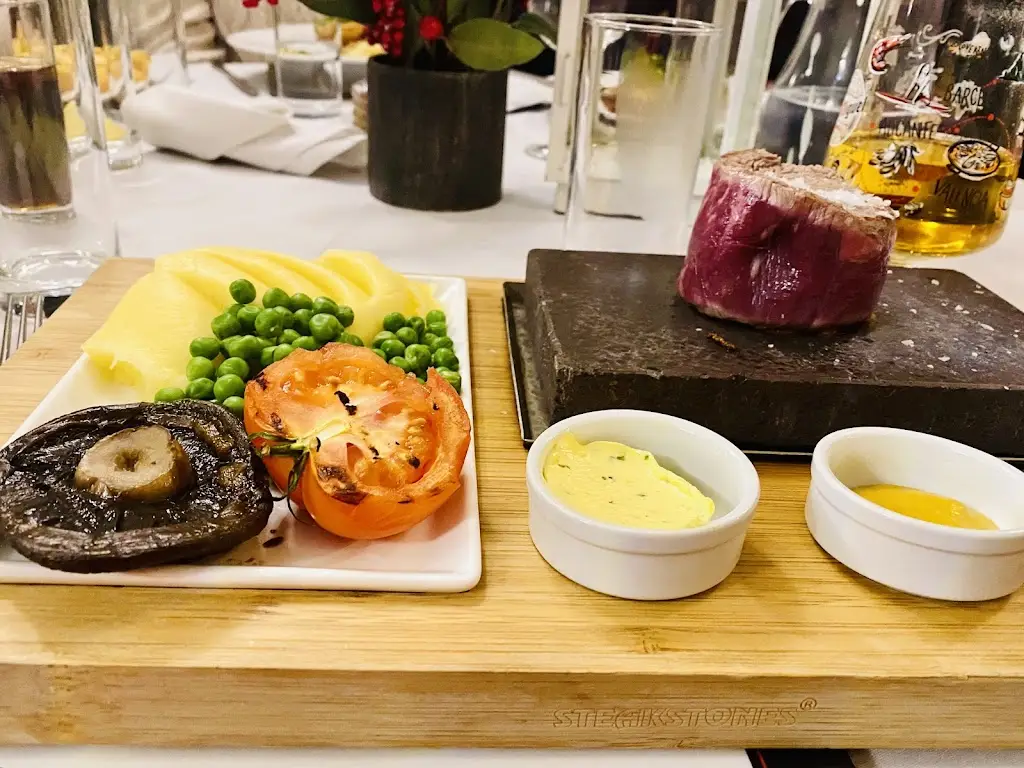 Inn on the Green_Lower Kingswood_slider_image_3