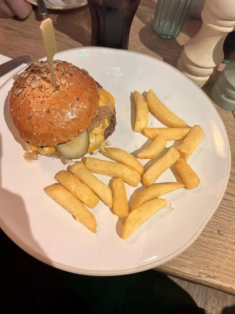 Menu_The Chequers_Lower Kingswood_image_9