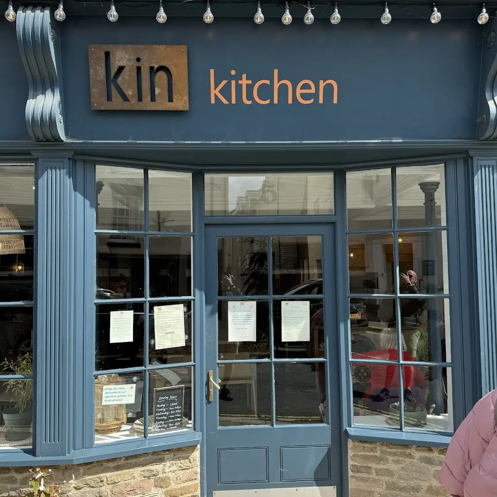 Kin Kitchen_Ludlow_slider_image_3