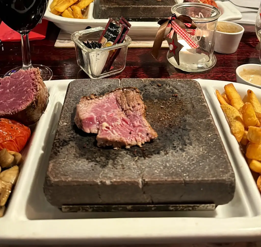 B Jaycock_The Queens Head_Ludgershall_review