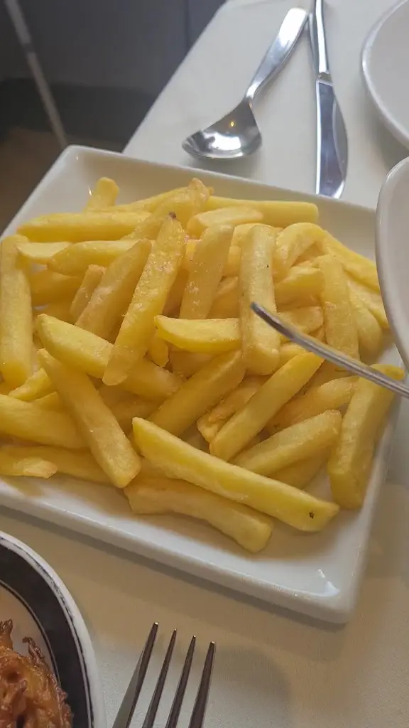 Zoe Tomaszek_The Guljar Tandoori_Lydd_review