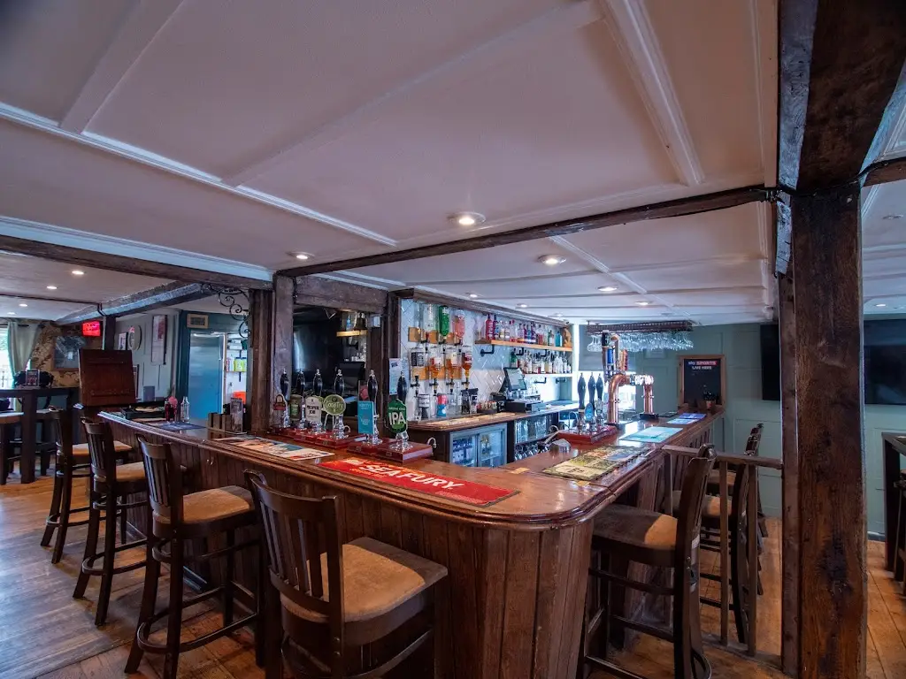 Dolphin Inn_Lydd_slider_image_3