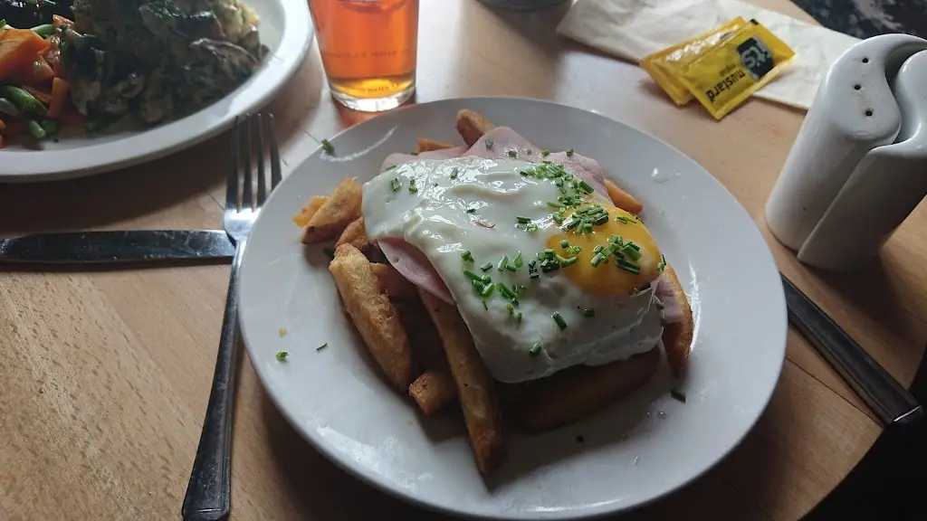 Menu_The Sun Inn_Lydiard Millicent_image_5