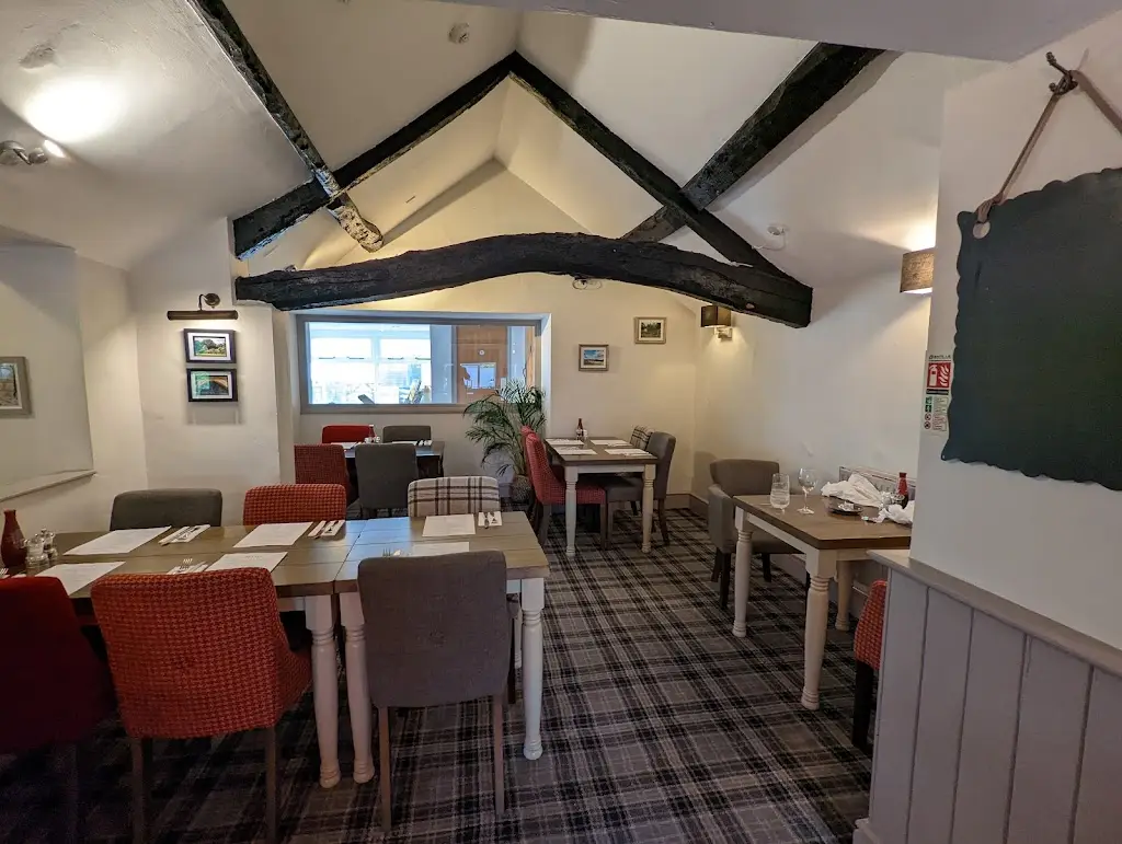 Paul Bissell_The Sun Inn_Lydiard Millicent_review