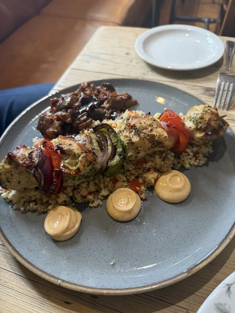 Fodina Yiangou_The Green Dragon_Barnet_review