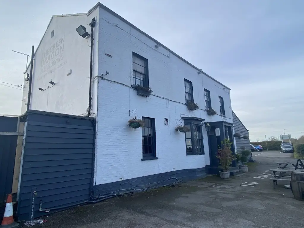 Michael Billinge-Jones_The Green Dragon_Barnet_review