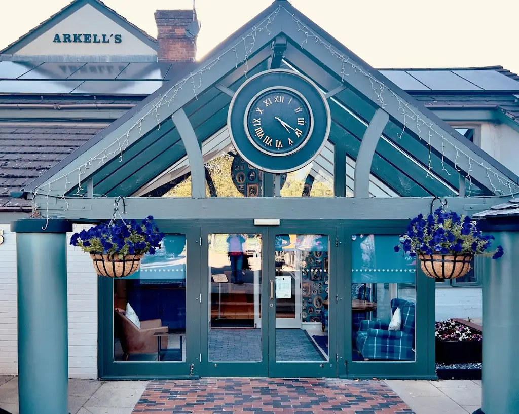 The Sally Pussey's Inn_Lydiard Millicent_slider_image_1