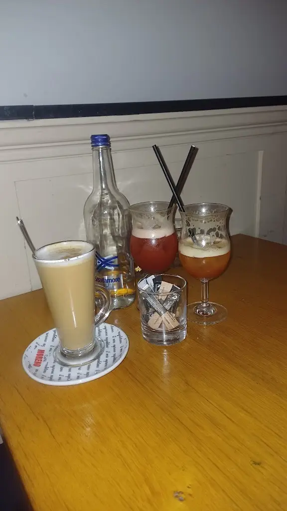 Jane Gilder_Hadley House_Barnet_review