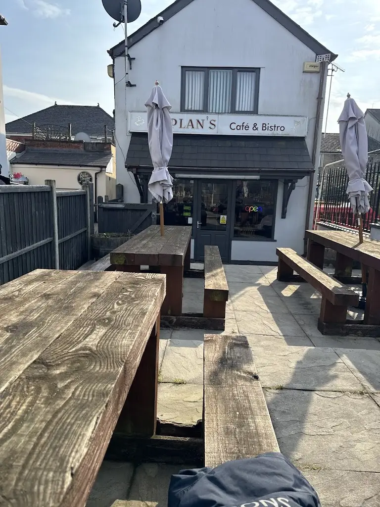 Rebecca Boycott_Kaplan's_Lydney_recensione