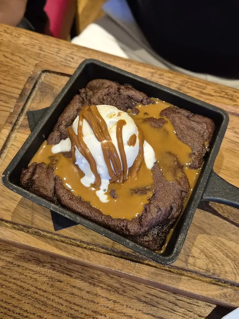 James Pinfield_Chequers Inn_Lytchett Matravers_review