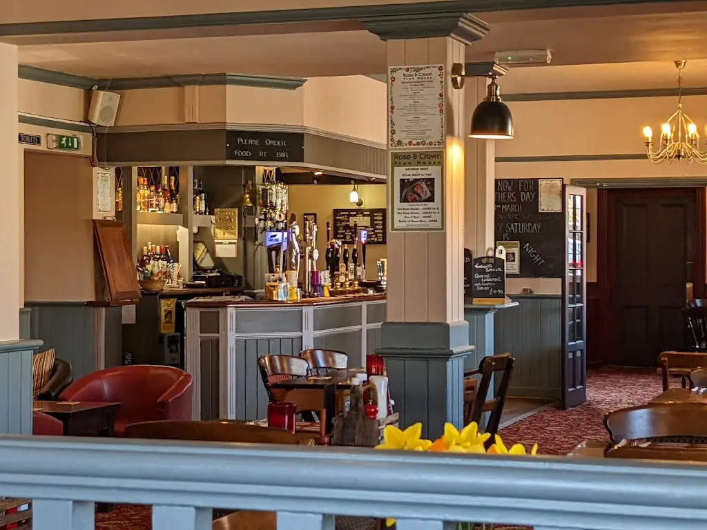 Rose and Crown Lytchett Matravers restaurant in Lytchett Matravers