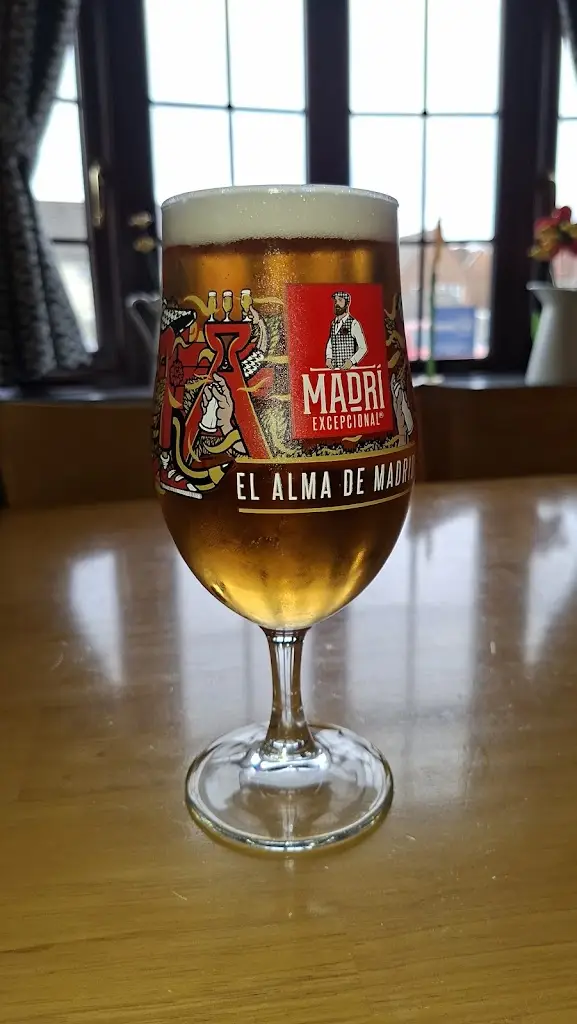 Bela Nanasi_The Mallard_Lyneham_review