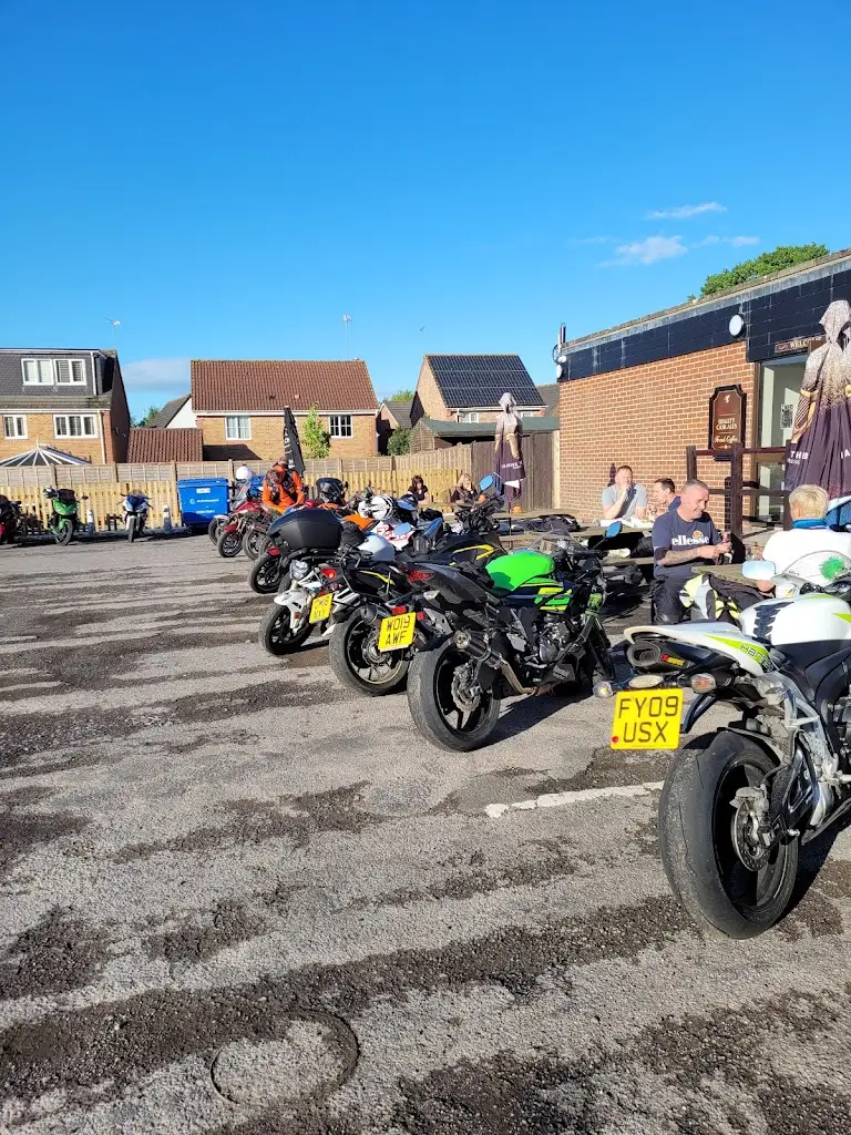 Dave Hopkins_The Mallard_Lyneham_review