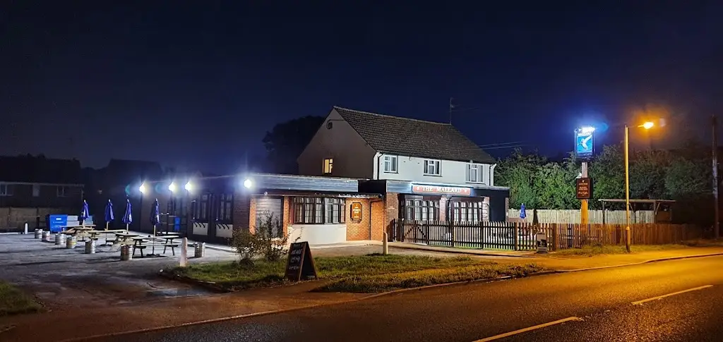 The Mallard_Lyneham_slider_image_3