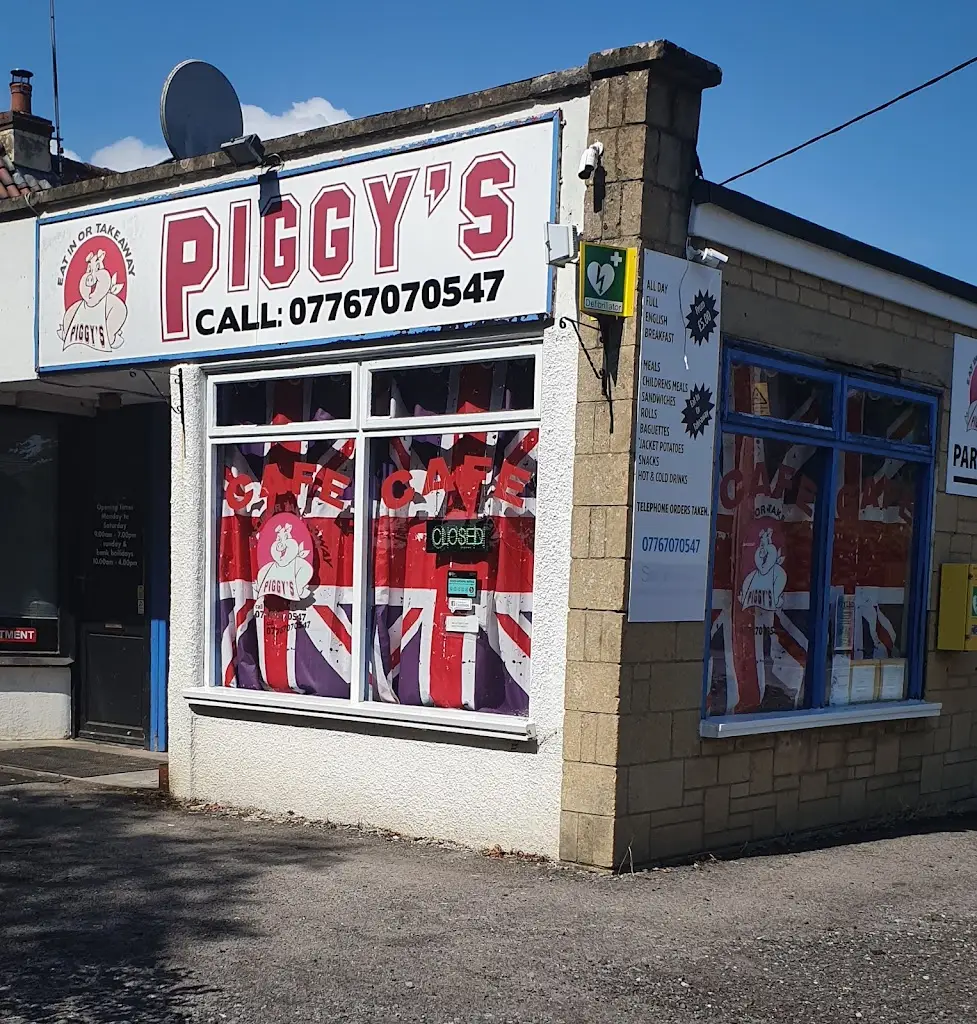 Piggy's Café restaurant in Lyneham