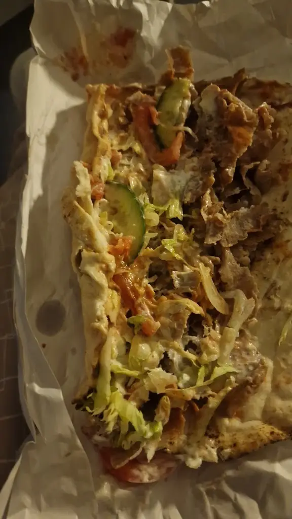 roy carter_Lyneham Pizza & Kebabs_Lyneham_review