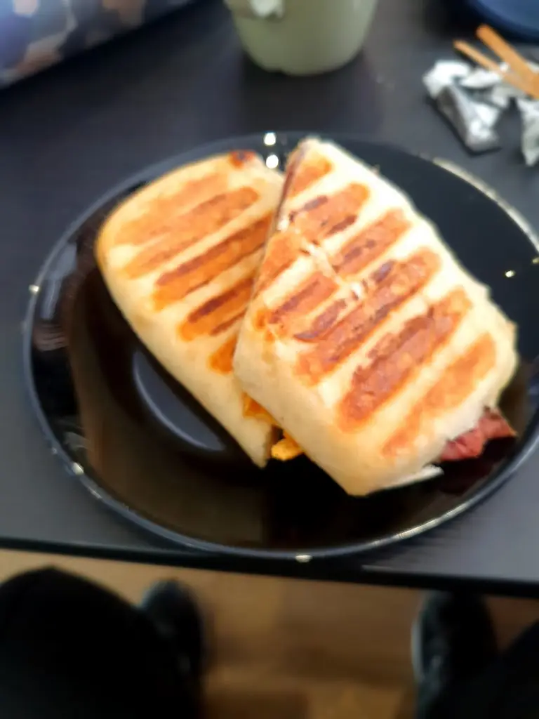 James Johnstone_Oasis Cafe_Lyneham_review