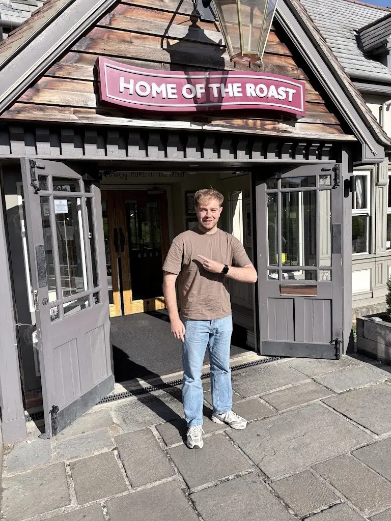 Tom Latham_Toby Carvery Lower Earley_Lower Earley_review