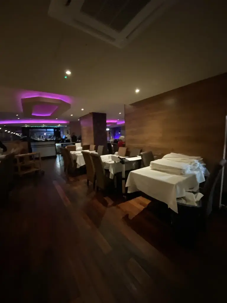 Rashid Al-Yahyai_Rajmoni Cuisine_Lower Earley_review
