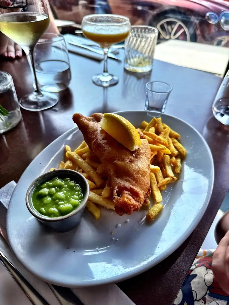 James Cowley_Eighteen The Cross_Lymm_review