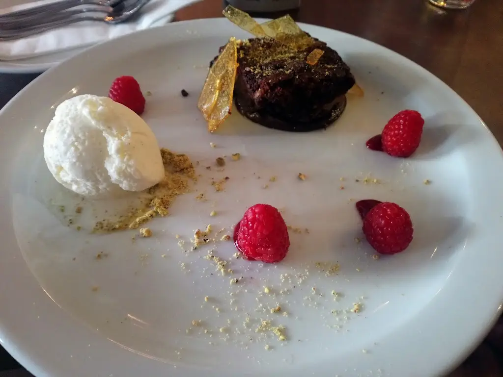 Anna Malova_Eighteen The Cross_Lymm_review