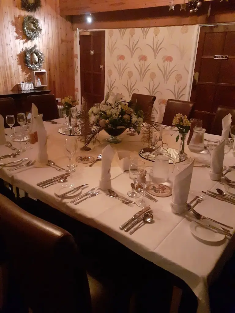 Richard Lowe_The Stables at Madeley_Madeley_review