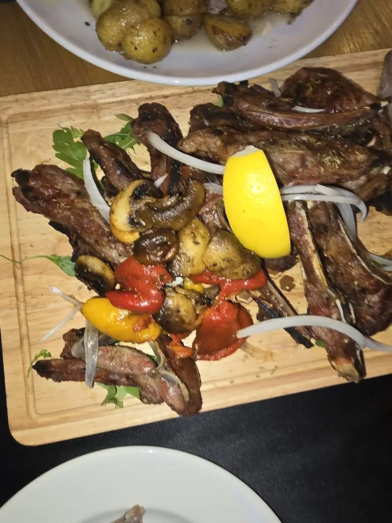 Menu_The Illyrians Restaurant & Lounge_Luton_immagine_5