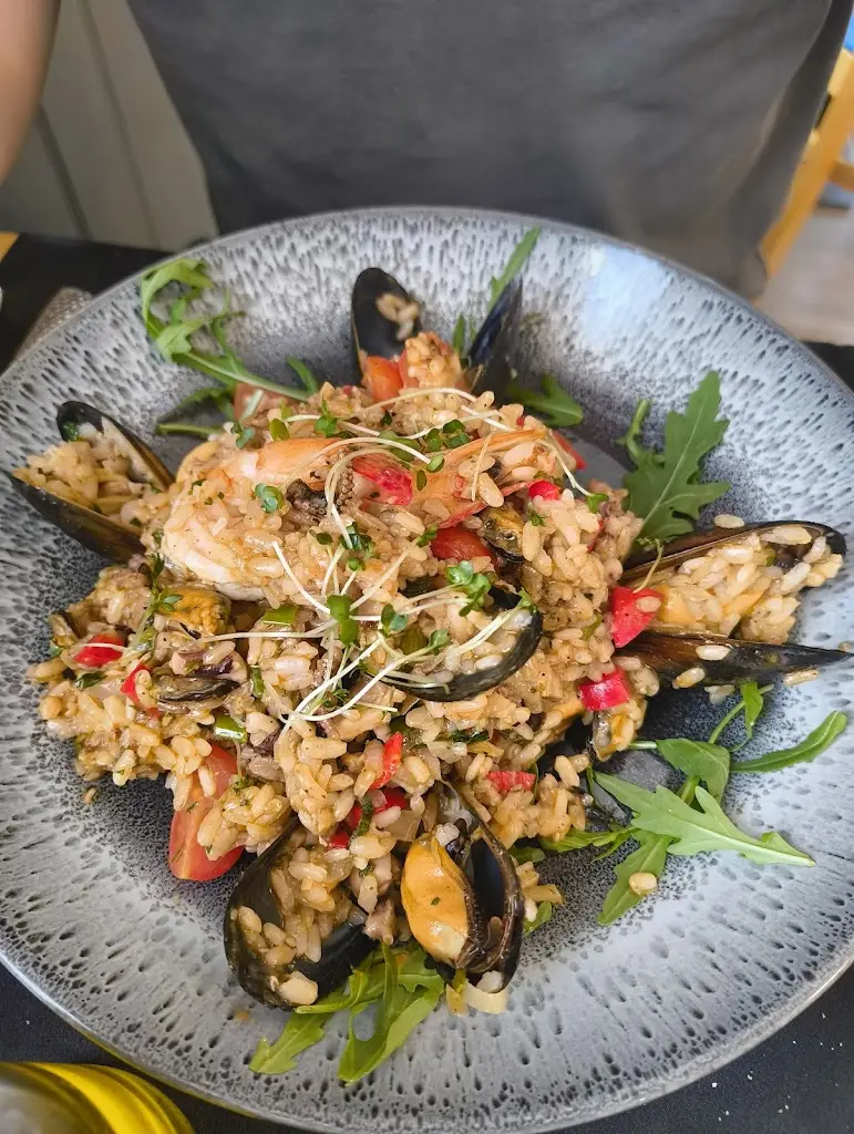 Menu_The Illyrians Restaurant & Lounge_Luton_immagine_6