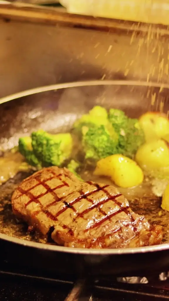 The Illyrians Restaurant & Lounge_Luton_slider_image_2