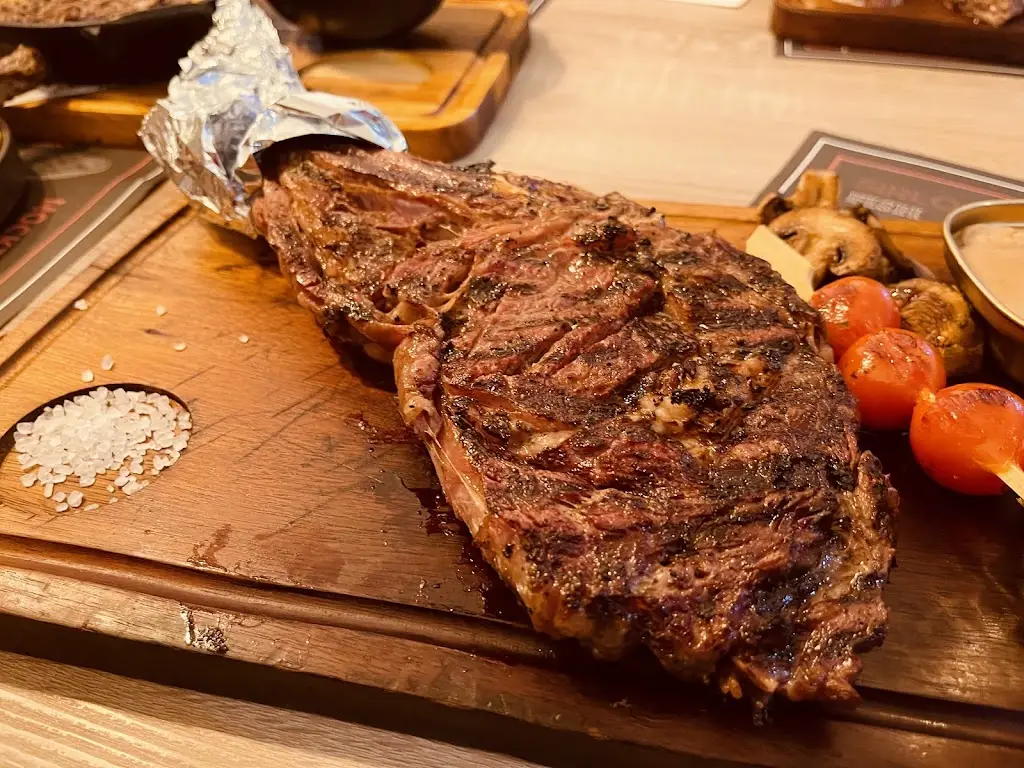 Toro’s Steakhouse_Luton_slider_image_3