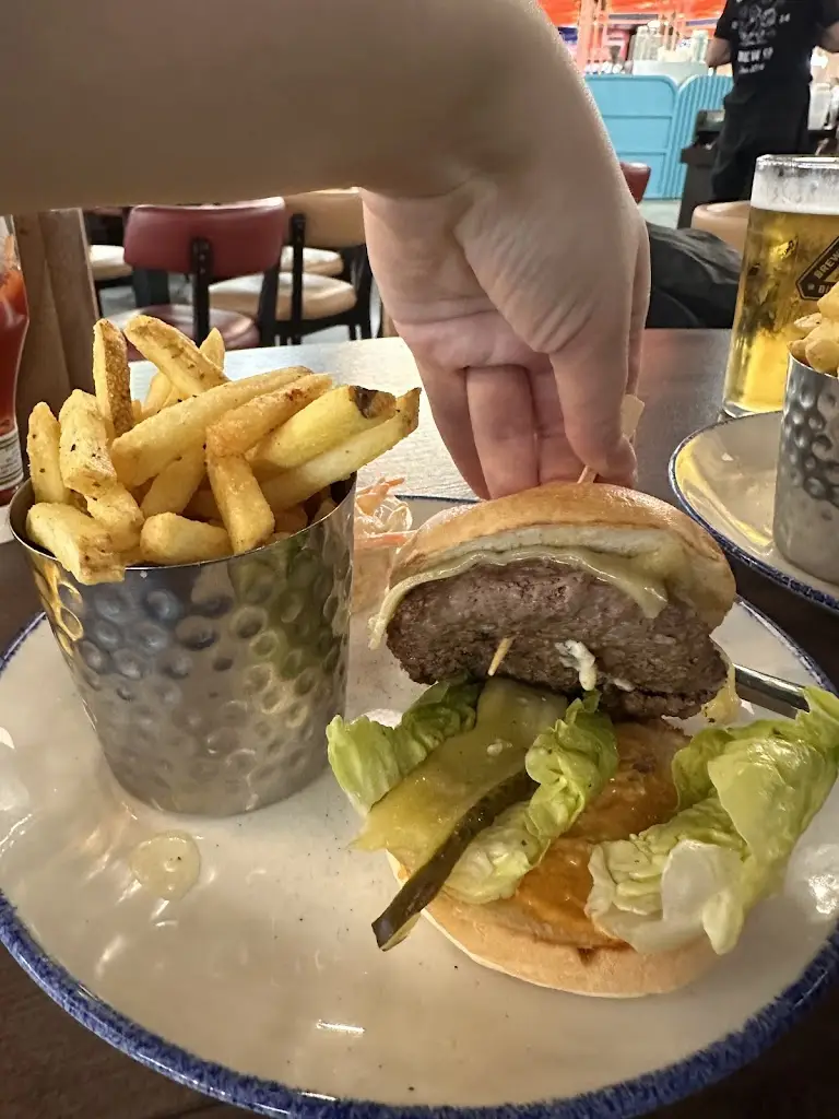 Irina Sholopa_Big Smoke Taphouse & Kitchen_Luton_review
