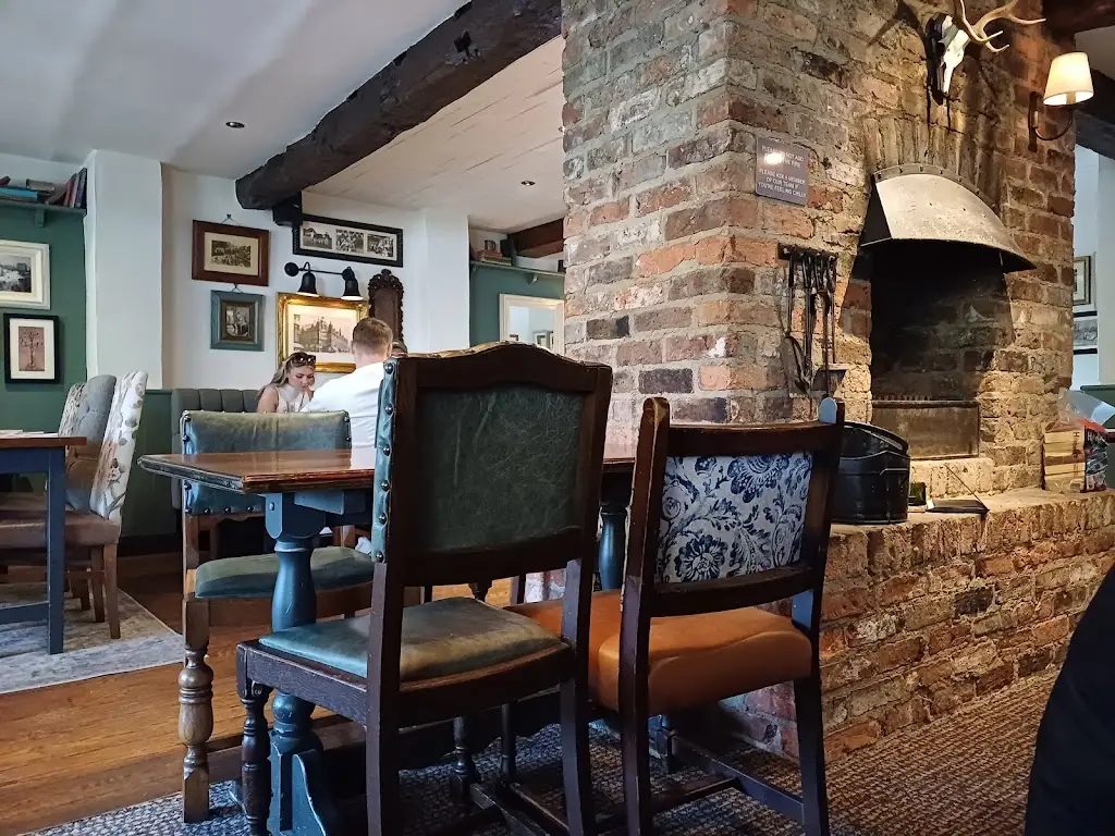 Mau87_The Inn At Scarcroft_Bardsey_review