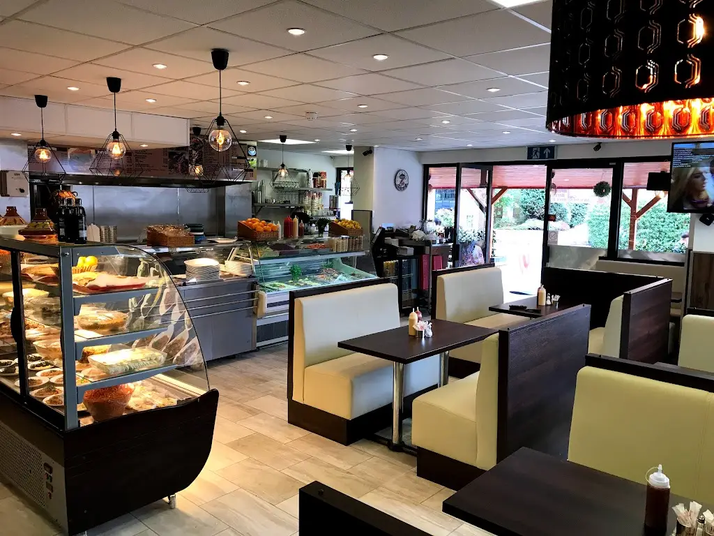 Roasty Arabic Grill_Luton_slider_image_1