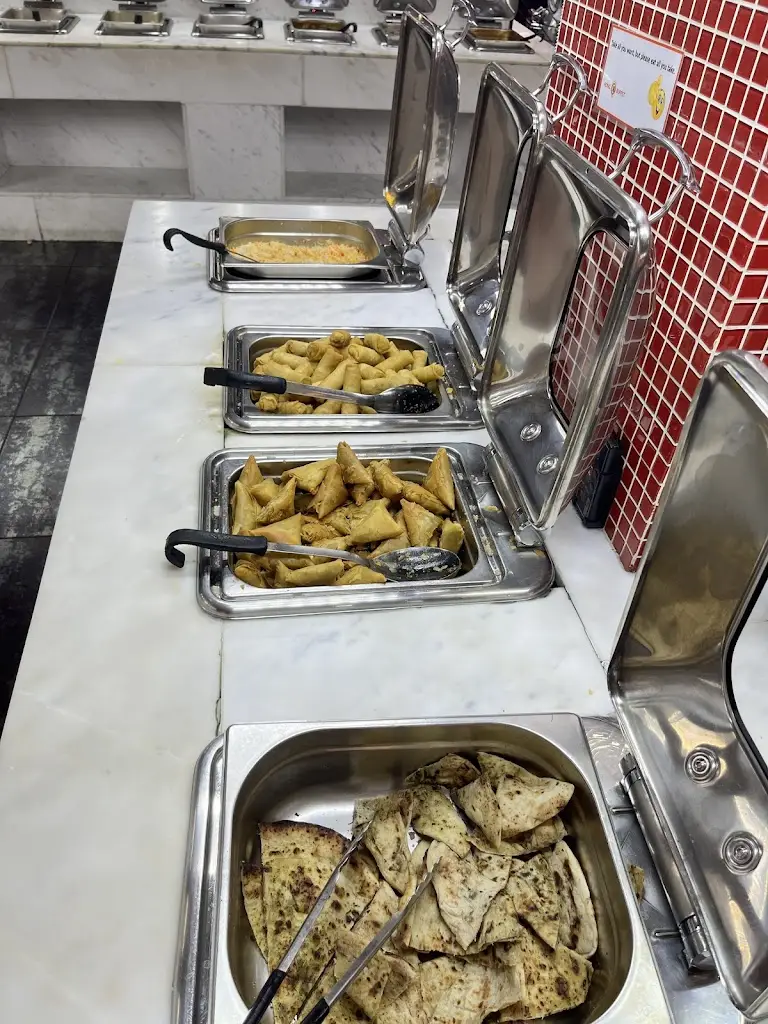 Miki Chong_Hong Buffet_Luton_review