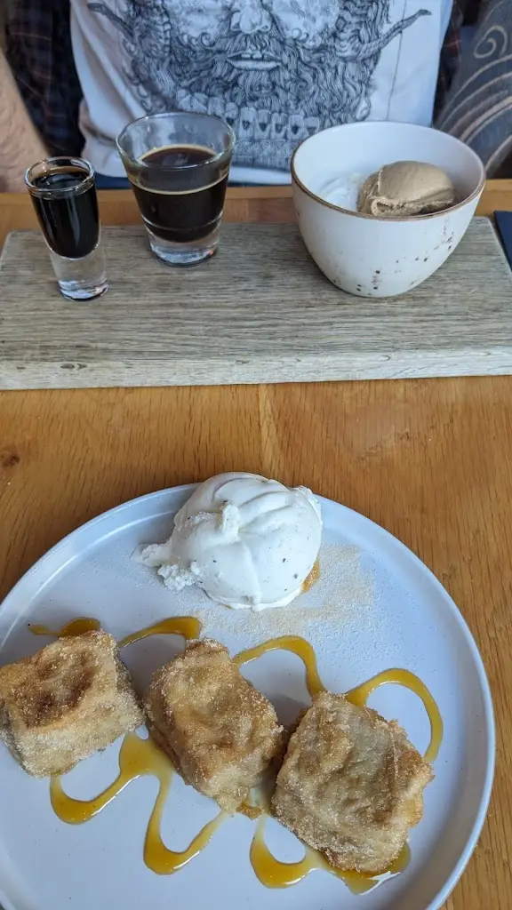 Nancy Cockcroft_The Oak Room_Lynton_review