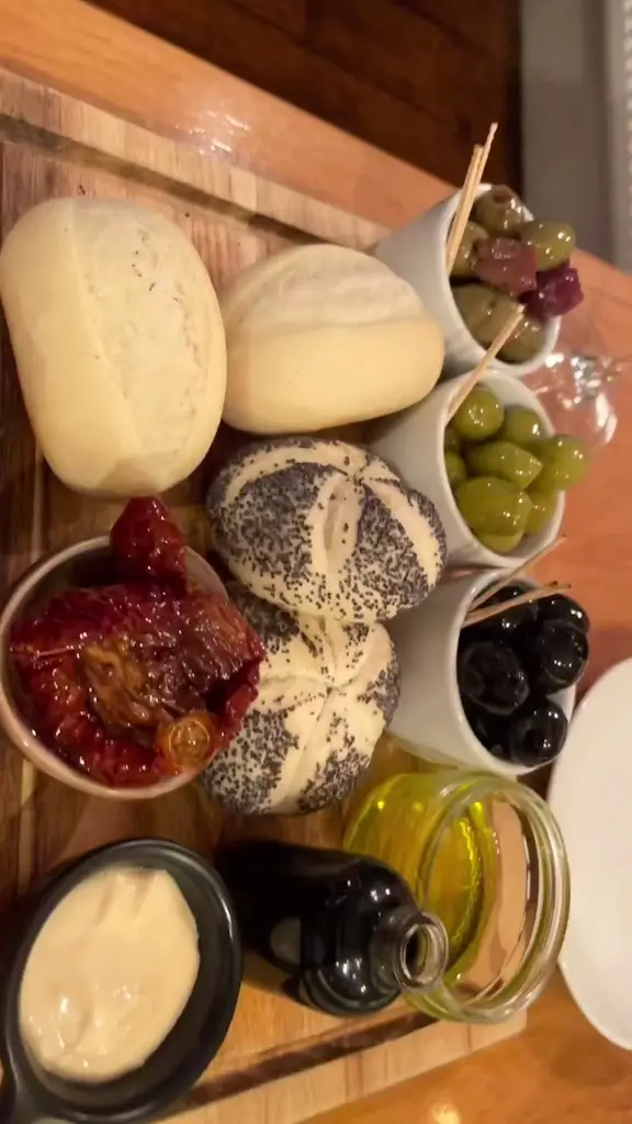 The Oak Room_Lynton_slider_image_2