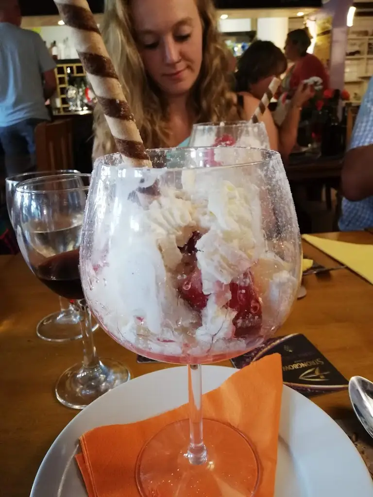 The Chalk & Cheese_Maiden Newton_slider_image_2