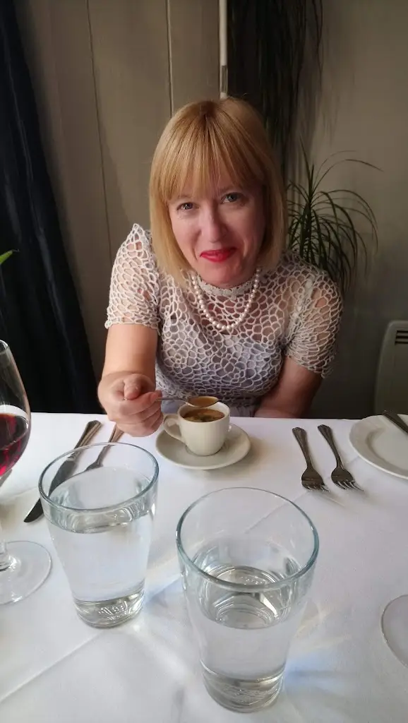 Le Petit Canard_Maiden Newton_slider_image_2