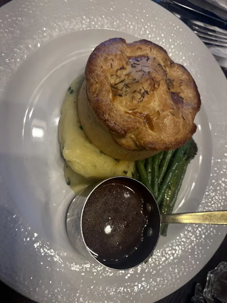 Danielle Bradley_Ship Inn Lymington_Lymington_review