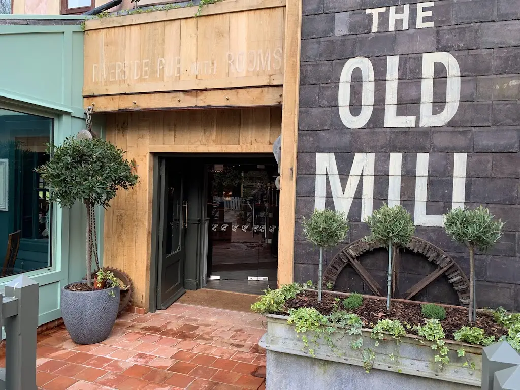 Old Mill Pub & Dining_Lymington_slider_image_1