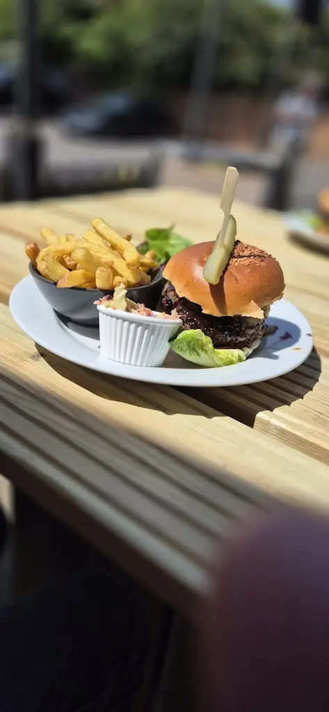 Trev Aubeck_The Ferryman Restaurant & Bar_Lymington_review